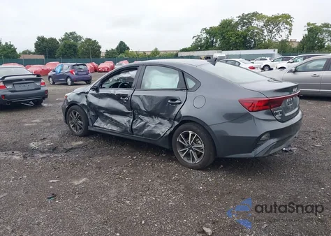 2024 Kia Forte Lxs z USA, uszkodzony, nr VIN 3KPF24AD4RE832586